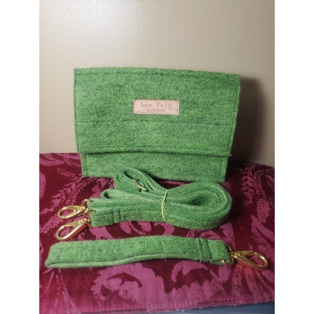 Lux Felt London Bag Felt Shoulder Strap/Wristlet Green Purse Y2K Charm City